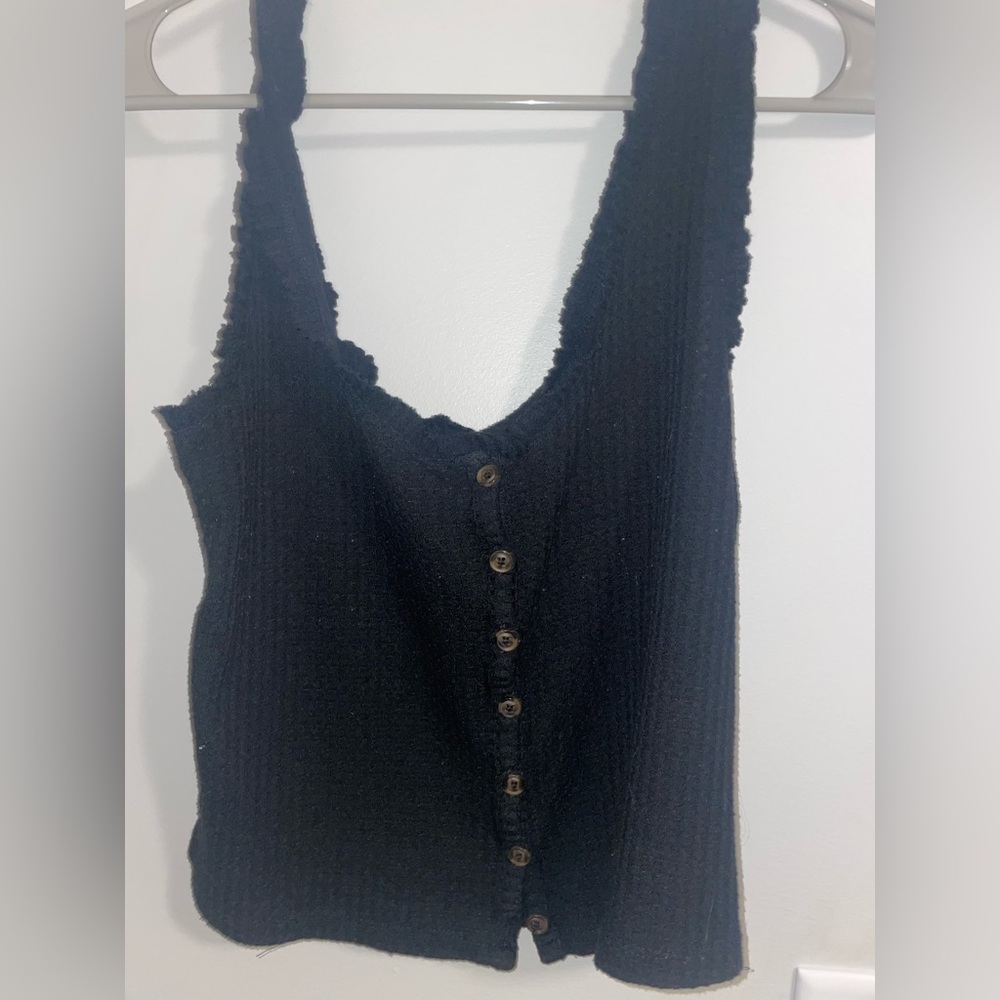 black crop top